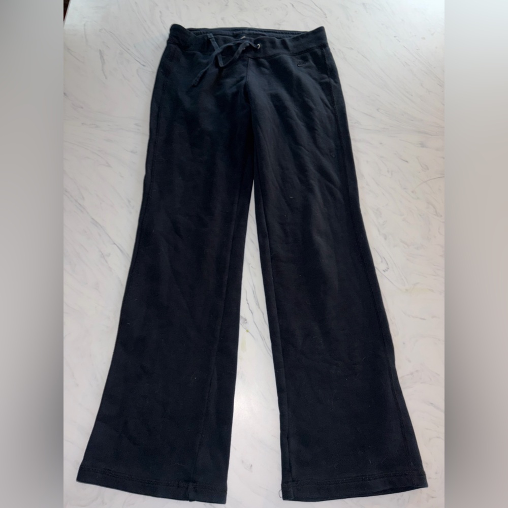 Nike black sweatpants sportswear pockets logo pants s